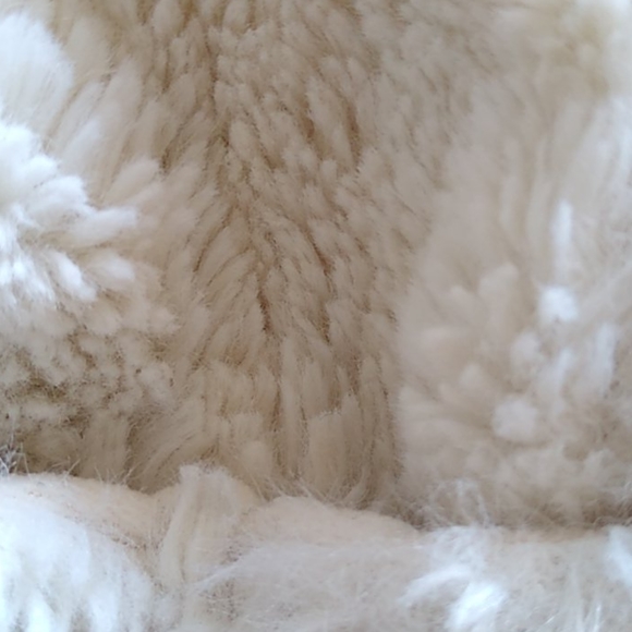 Old Navy Fuzzy Cream Kids Winter Cap Size L - Picture 2 of 5